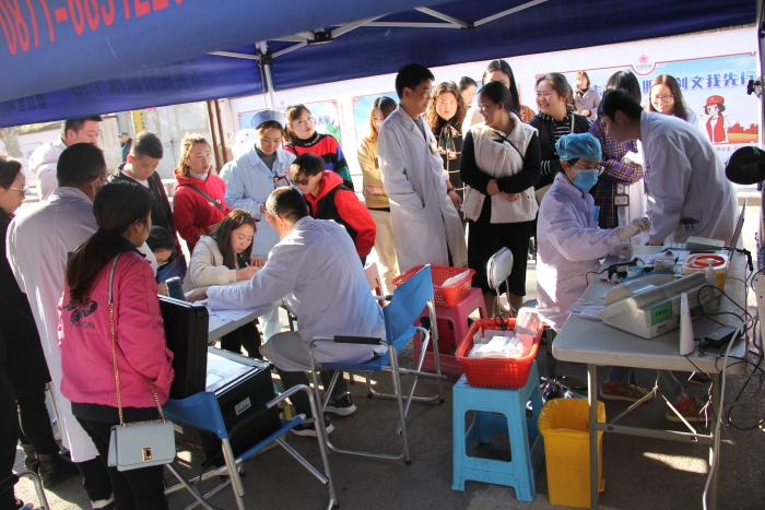 官渡區(qū)人民醫(yī)院54人義務(wù)獻(xiàn)血 官渡區(qū)人民醫(yī)院54人義務(wù)獻(xiàn)血